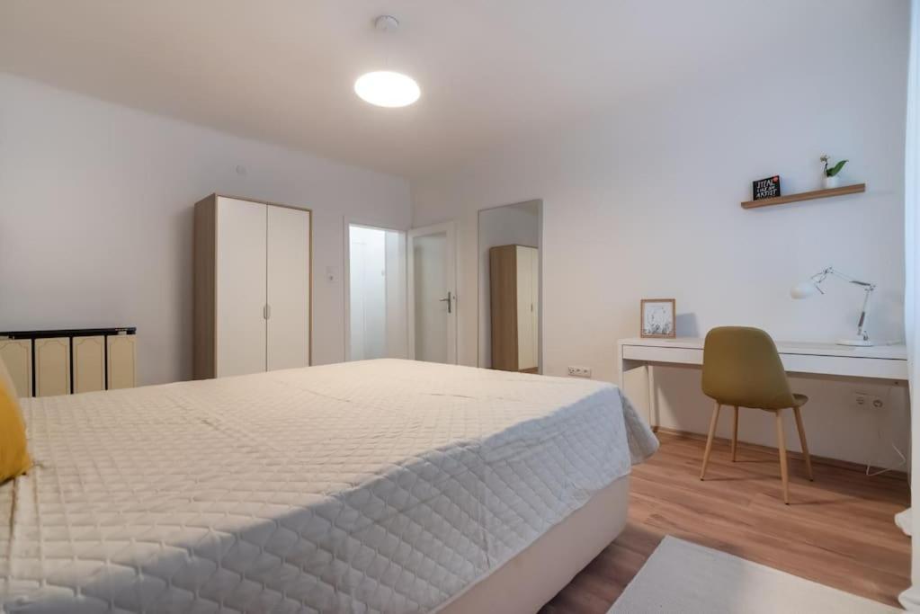 Ruhelage Im Zentrum Nahe Schottentor-contactless Self-check-in Apartment Wien